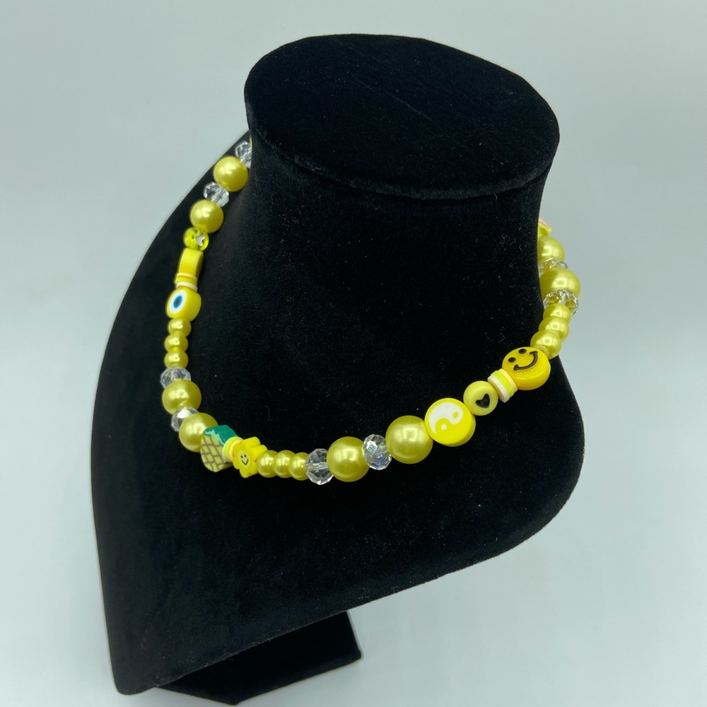 Handmade Yellow Trendy Y2K Inspired Glass Bead Stretch Necklace